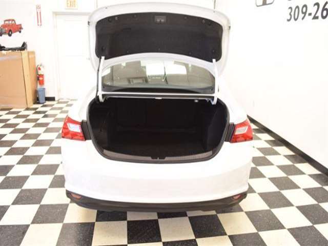 2016 Chevrolet Malibu LT 4dr Sedan W/1lt